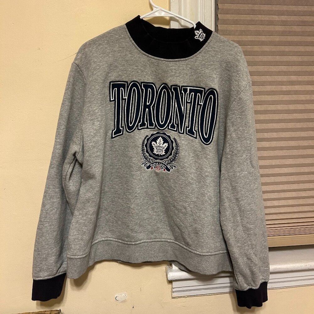 Toronto Maple Leafs mock neck